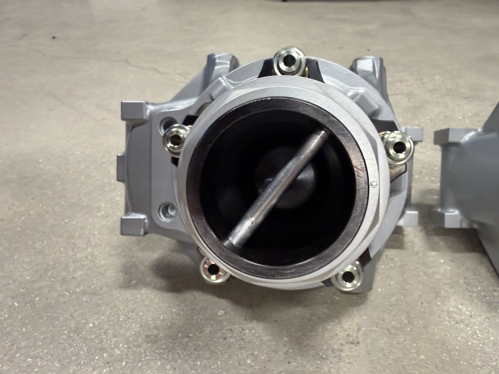 Ferrari F40 FRONT+LEFT Wheel hub