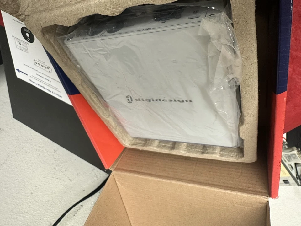 Digidesign Mbox2 Mini USB Audio/MIDI Interface Digital HDD Recording w/Pro Tools - Image 3 of 4