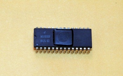 2 pieces of Western Digital WD1510F LIFO/FIFO Buffer Register 28pin pdip