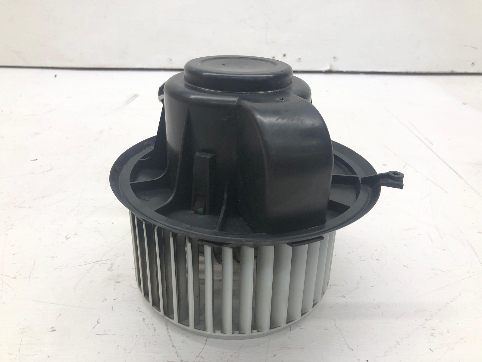 2017-2020 FERRARI GTC4LUSSO BLOWER MOTOR FAN 82048800 OEM
