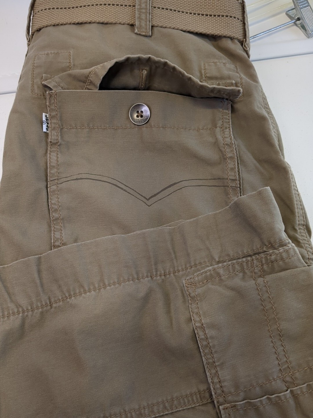 levis cargo shorts 34 Mens Brown Belt