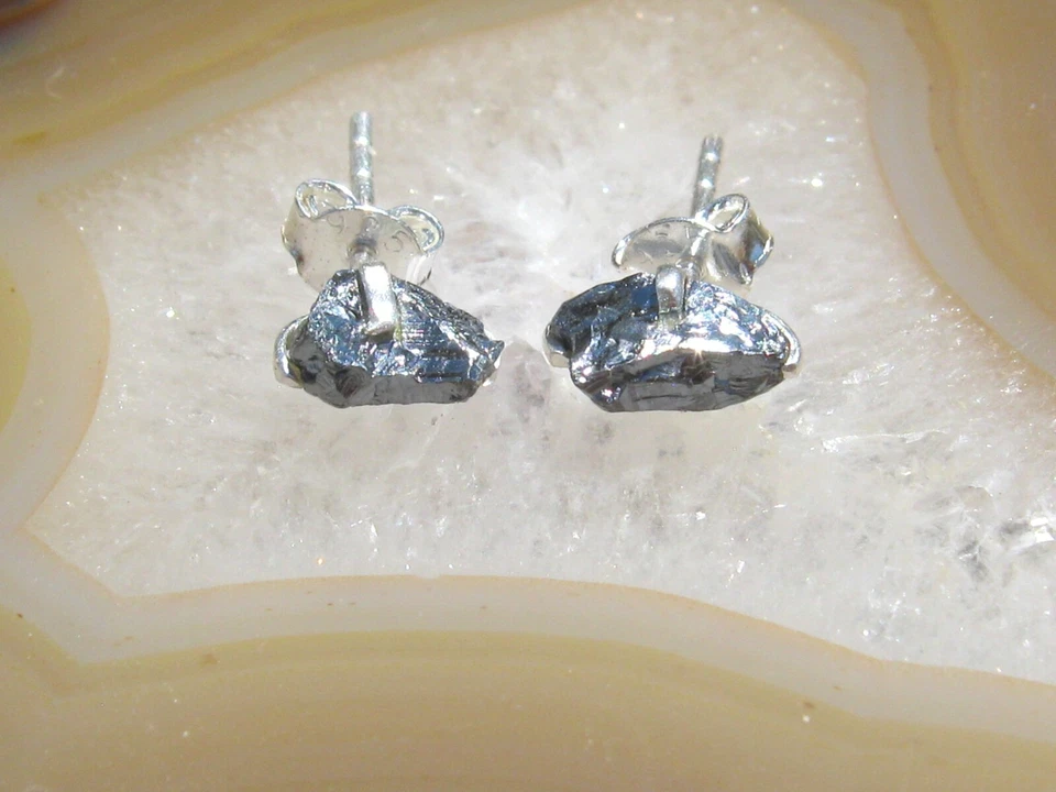 Aretes de silicona cruda natural y plata de ley Foto 2 de 4