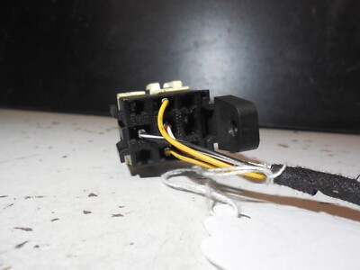 Relay Mount Holder Base Socket Bracket Black 1389113 for BMW E39 M5 E46 M3