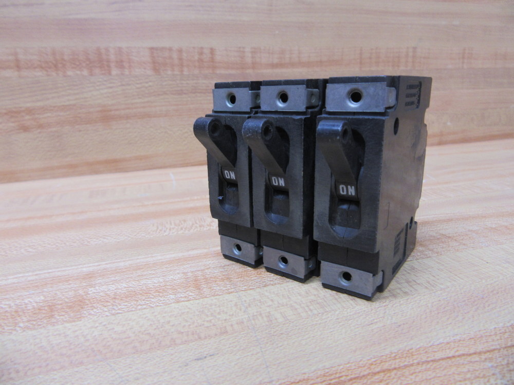 Heinemann AM1-Z61-1 30A Circuit Breaker AM1Z611 8908-9009 (Pack of