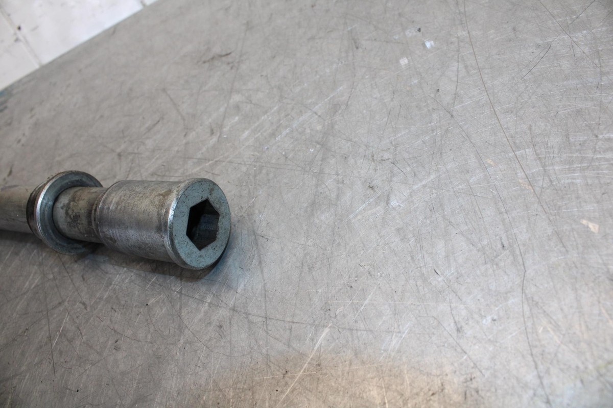 96-03 KAWASAKI NINJA ZX7R FRONT WHEEL RIM AXLE PIVOT BOLT BB438 | eBay