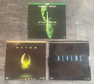 Lot of 3 Laserdiscs Alien / Aliens / Alien Resurrection / Sigourney Weaver THX