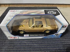 Pontiac Firebird Trans Am Gold - Maisto Special 1:18 Diecast Model Car New