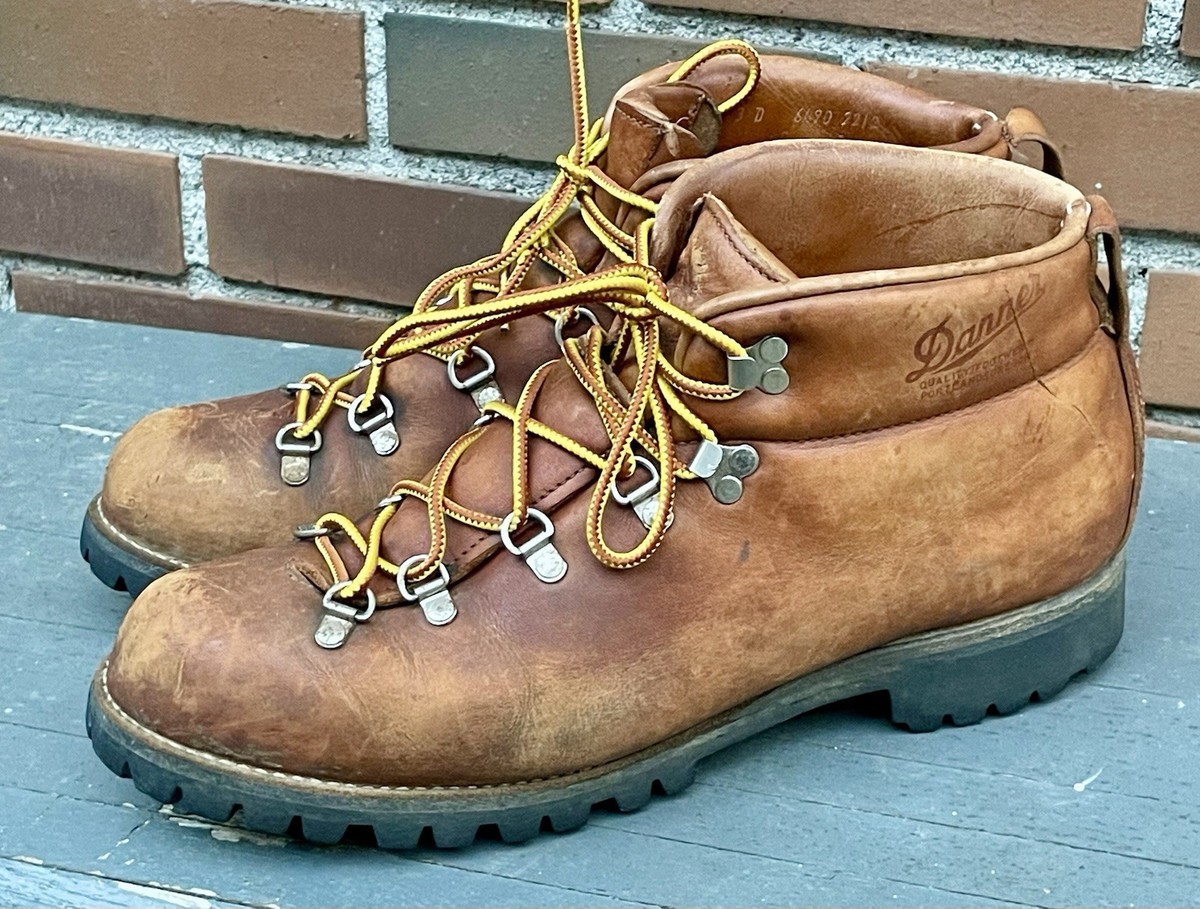 Vintage Danner 6490 Mountain Light Hiking Boots Men's 13D Vibram