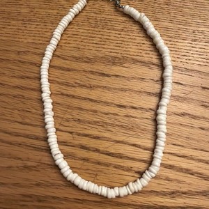 Beautifully Crafted Heavy Puka Shell Necklace With Lobster Claw Clasp 16” Length