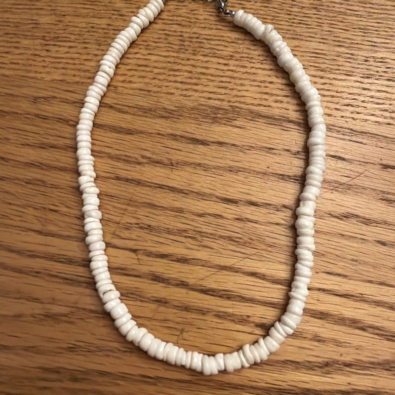 Beautifully Crafted Heavy Puka Shell Necklace With Lobster Claw Clasp 16” Length