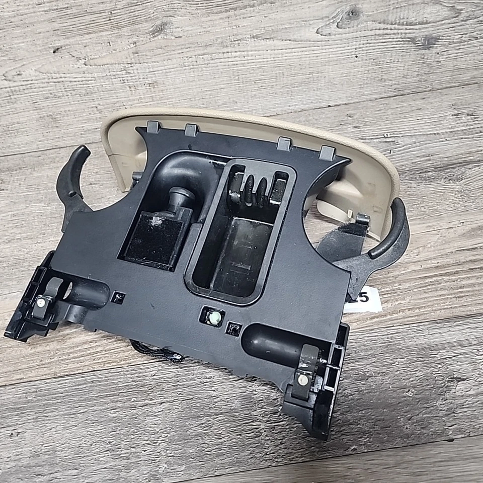 Portavasos beige Ford Crown Victoria Mercury Grand Marquis 2003-2011 Foto 2 de 4