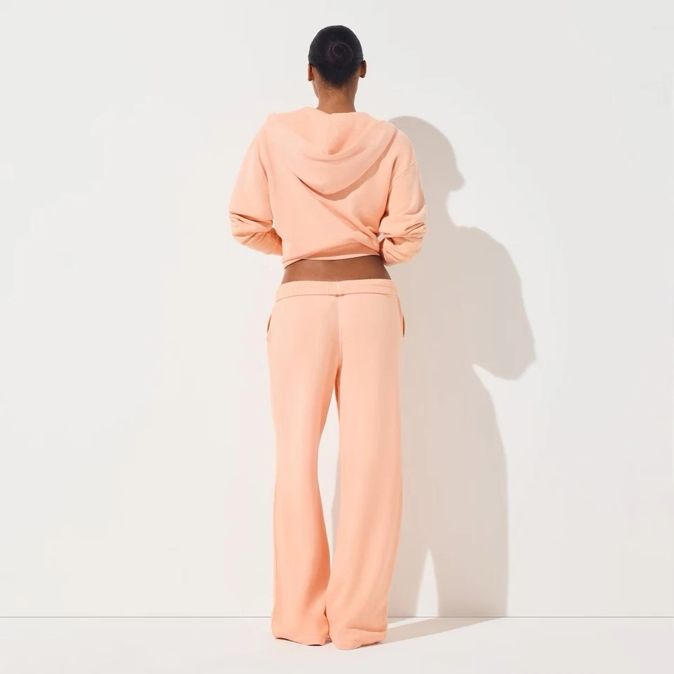 Skims French Terry Zip-Up Hoodie LIMITED EDITION Cantaloupe Size S. $94 MSRP. - Изображение 4 из 4