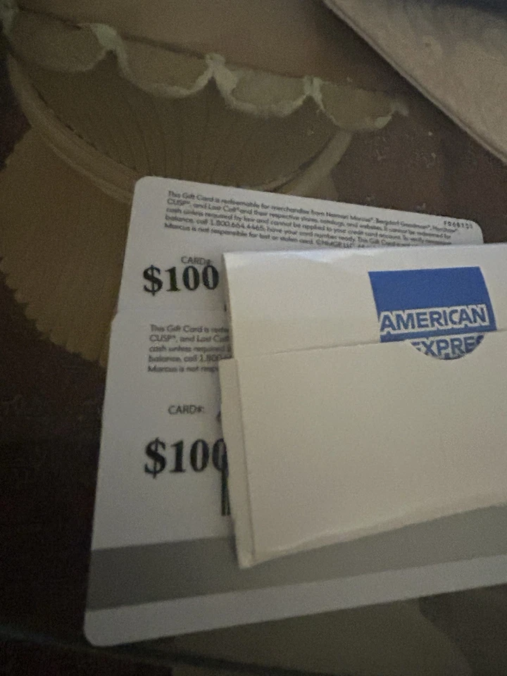 (2) Tarjetas de regalo Neiman Marcus $100 cada una TOTALMENTE NUEVAS por un total de $200 sin caducidad Foto 2 de 2