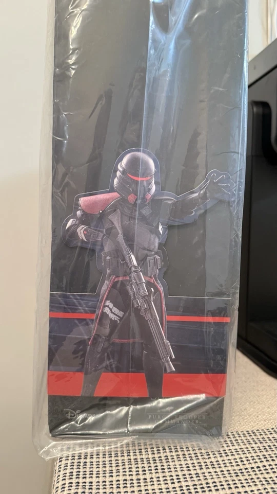 New Hot Toys VGM67 Star Wars Survivor Purge Trooper Commander 1/6 Figure InStock - Image 2 of 4