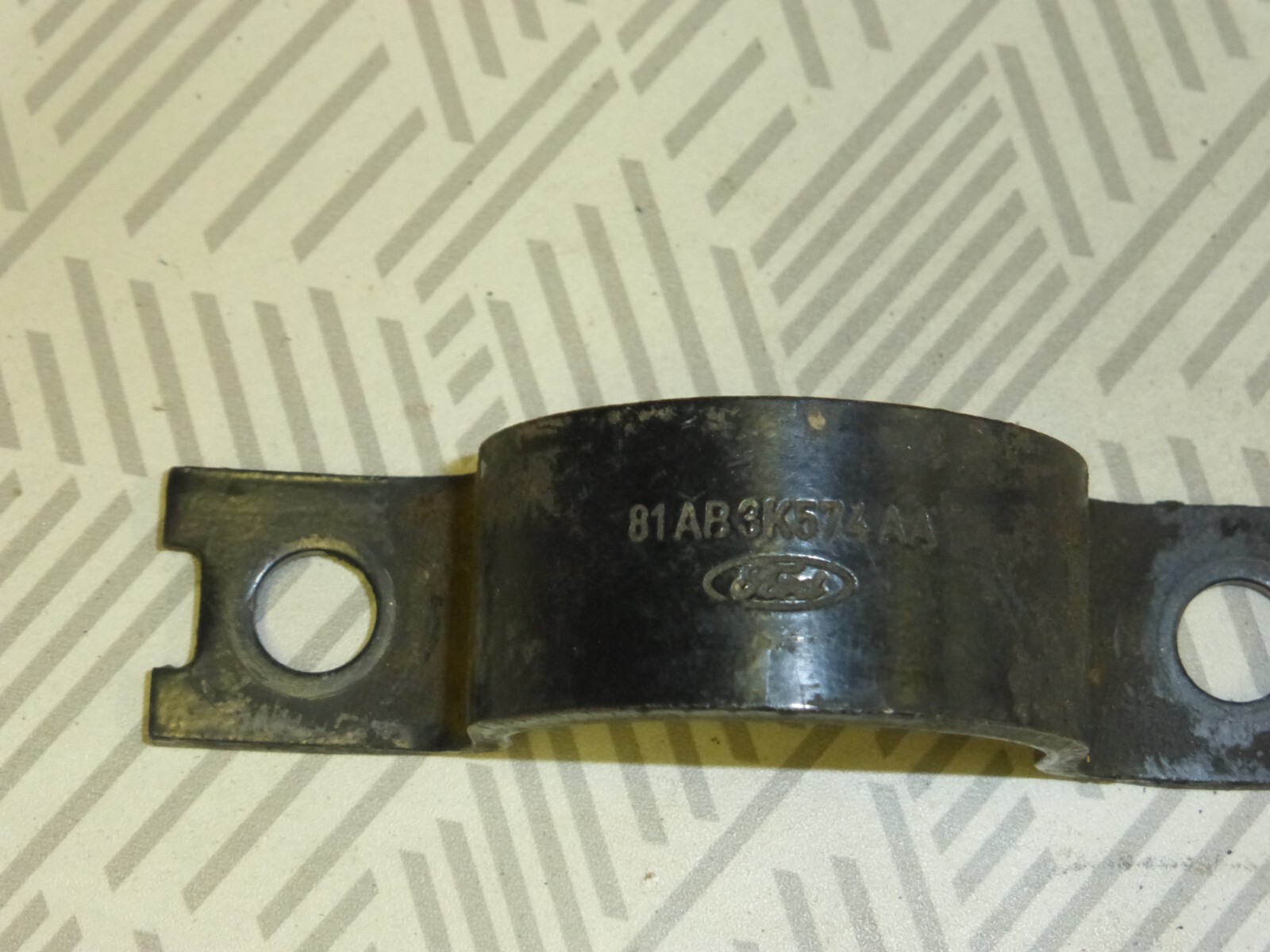Supprimez le jeu de suspension avec ce support de barre stabilisatrice Escort MK3