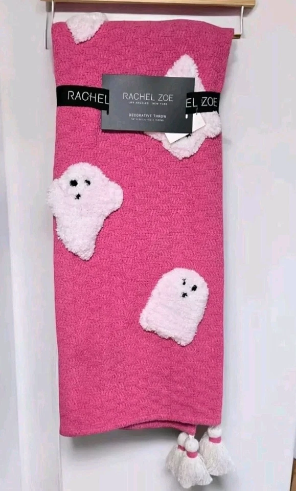 Manta Rachel Zoe Fantasma Rosa y Blanco Halloween Foto 2 de 4