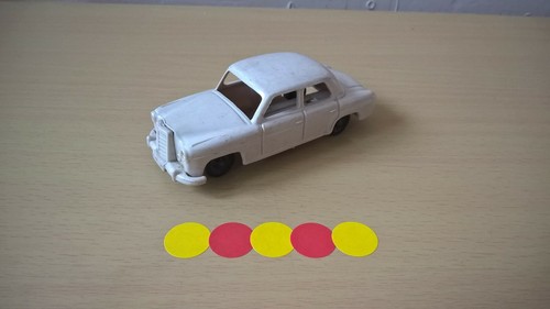 Mercedes 220 S Miniature CLE 1:43 - France - N°19 - Rare Et Sympa