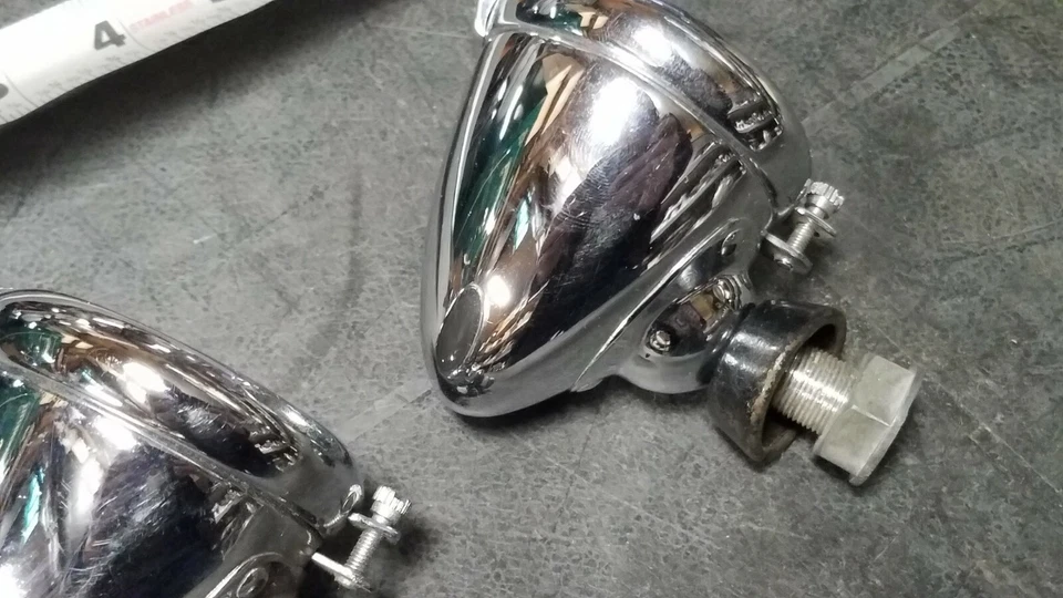 Fender lights Rolls-Royce Phantom  Bugatti  Bentley Lagonda  - Image 2 of 4