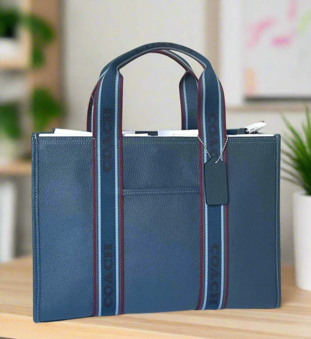 COACH  トートバック ブルー Coach Smith Tote Medium Blue Leather Crossbody Bag Cu997