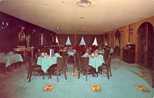 1967 MOTEL FONTAINEBLEAU, MONTREAL CANADA Salle a diner  L Aiglon  Dining Room