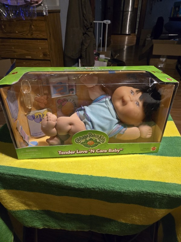 Vintage Cabbage Patch Kids: Tender Love 'N Care Baby Set . Sealed  Year 2000
