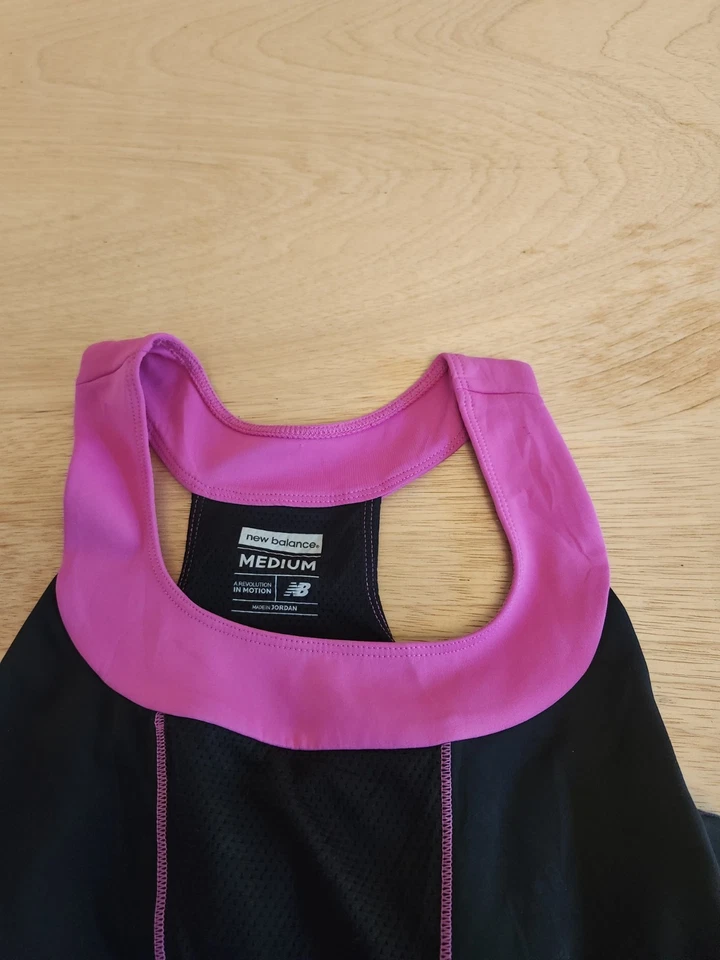 Camiseta sin mangas NEW BALANCE para mujer mediana negra y rosa poliéster aclarador seco Foto 3 de 4