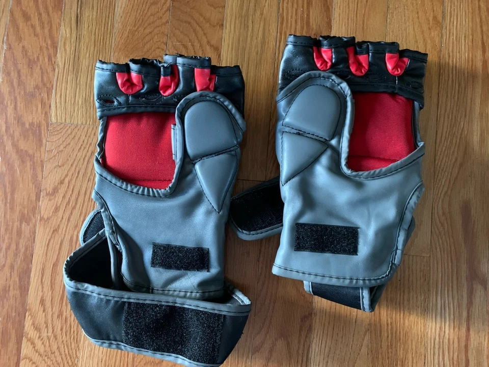 Pair Of Everlast Pro Style MMA Grappling Gloves (Adult Unisex L/XL Black) - Image 3 of 4