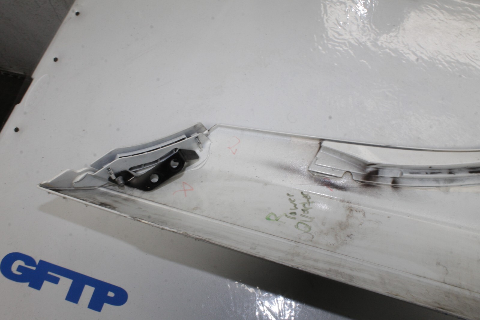 12-14 MCLAREN MP4-12C MP4 12C 570 650 OEM RIGHT LOWER QUARTER PANEL 11A0496CP