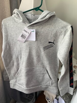 NWT BOYS PUMA SWEATSHIRT SIZE M