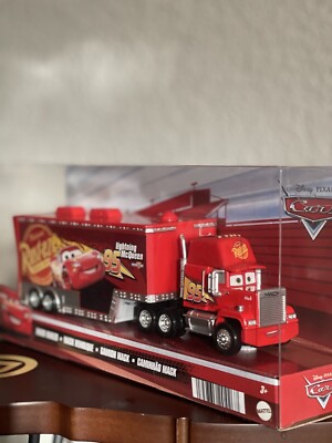 Disney Pixar Cars Mack Hauler Lightning McQueen Rust-Eze New Unopened