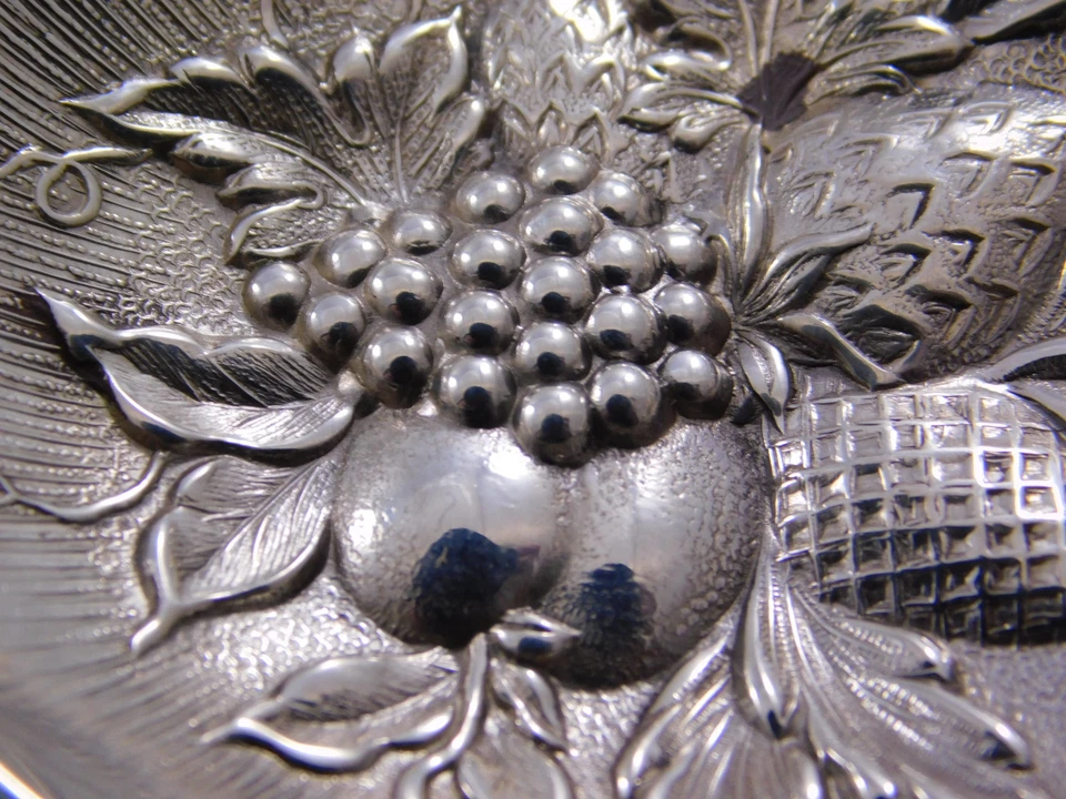 Conjunto de 12 xícaras de prato Repousse by Kirk prata esterlina individual porca personalizada - Imagem 4 de 4