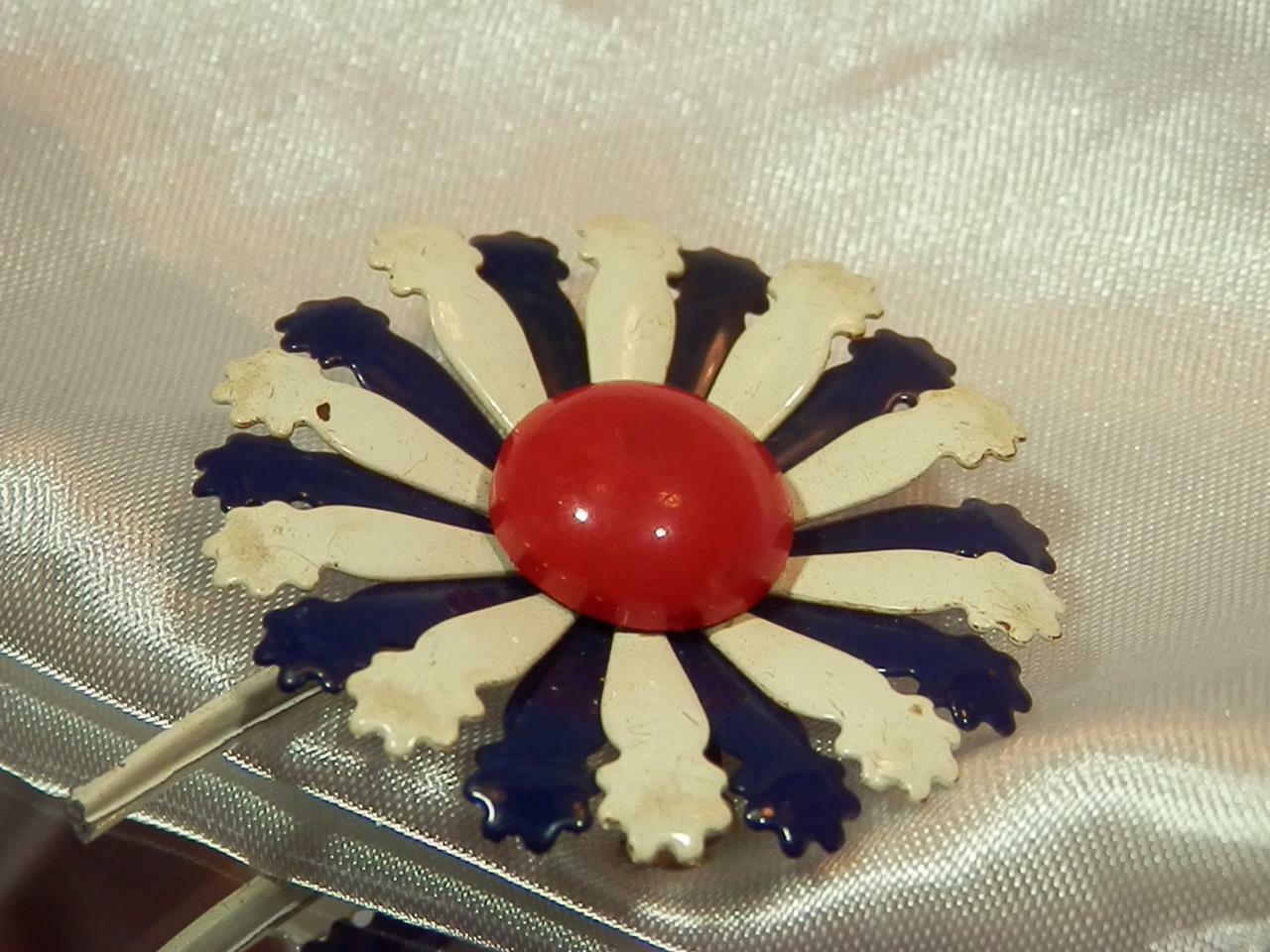 Pretty Vintage 1960's Creamy White Red Blue Flowe… - image 6