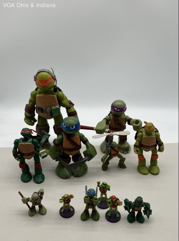 TMNT Action Figure Lot Playmates Toys 12 Figures Mixed Sizes 2012 Nickelodeon