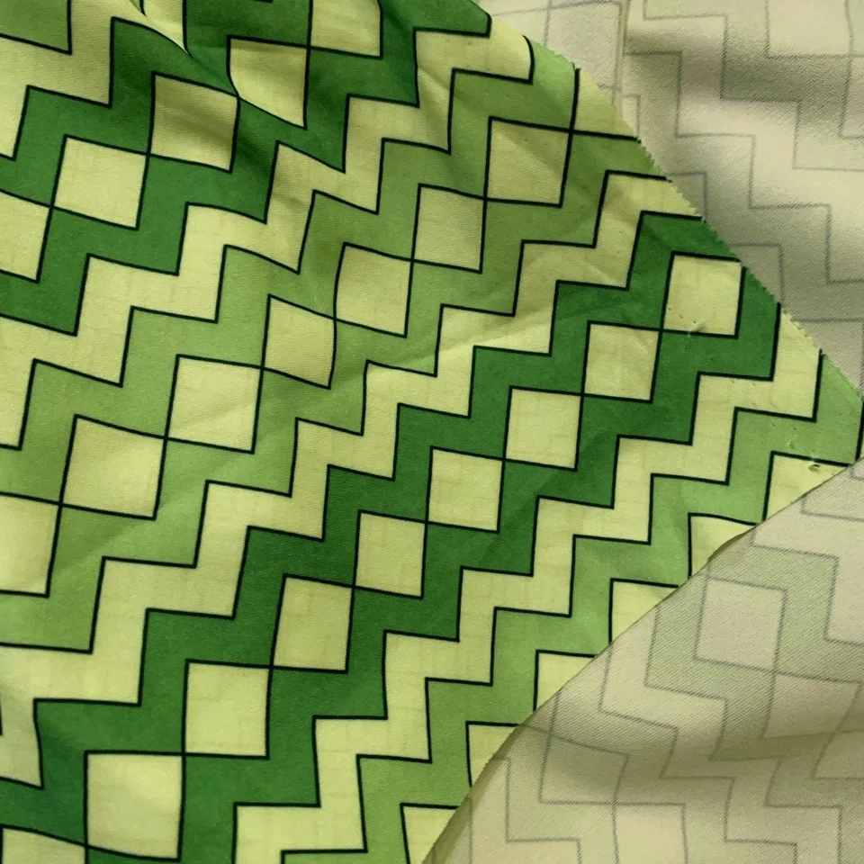 70s 80s Vtg Green Mod Psychedelic Geometric Stretch Fabric 60” by 3.75+ Yards - Image 3 of 4