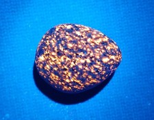 Fluorescent Sodalite  Yooperlite  -  0.6 oz.  A Nice Bright Yooperlite