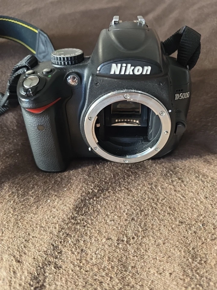 Nikon D5000, photo 1 of 5