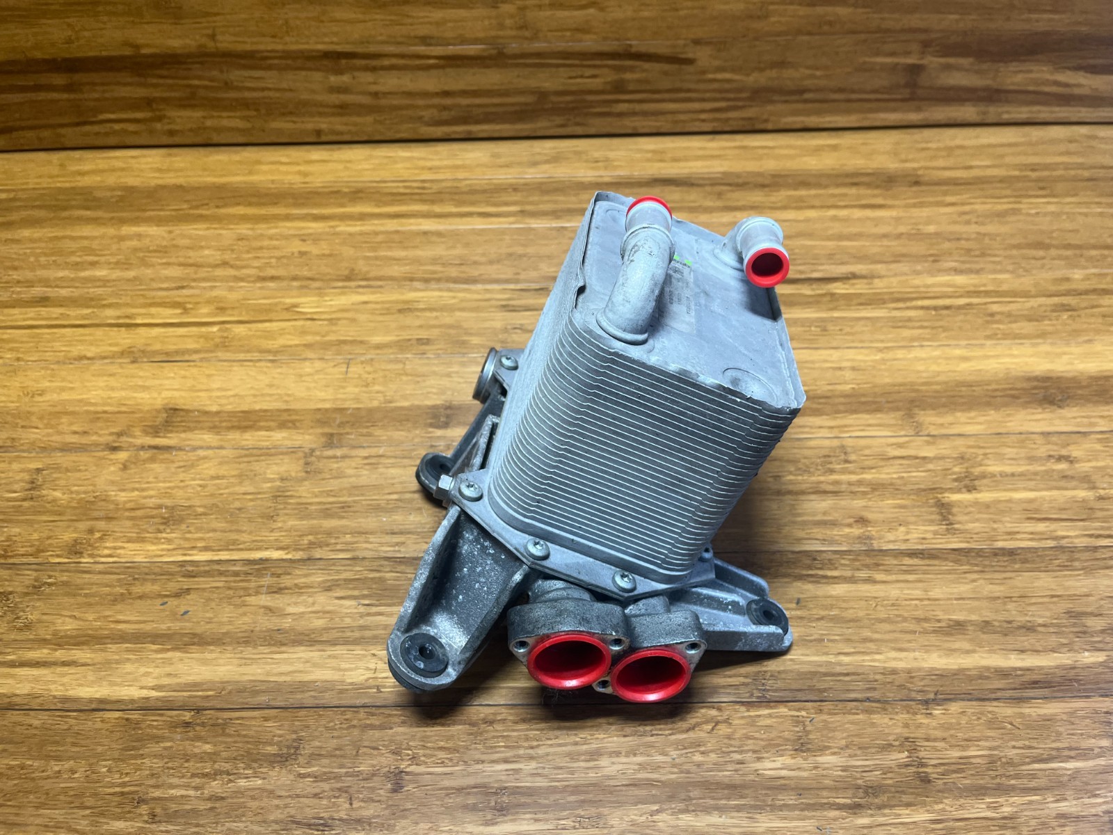 Audi R8 2017-2023 LEFT Oil cooler P/N 4S0117013A