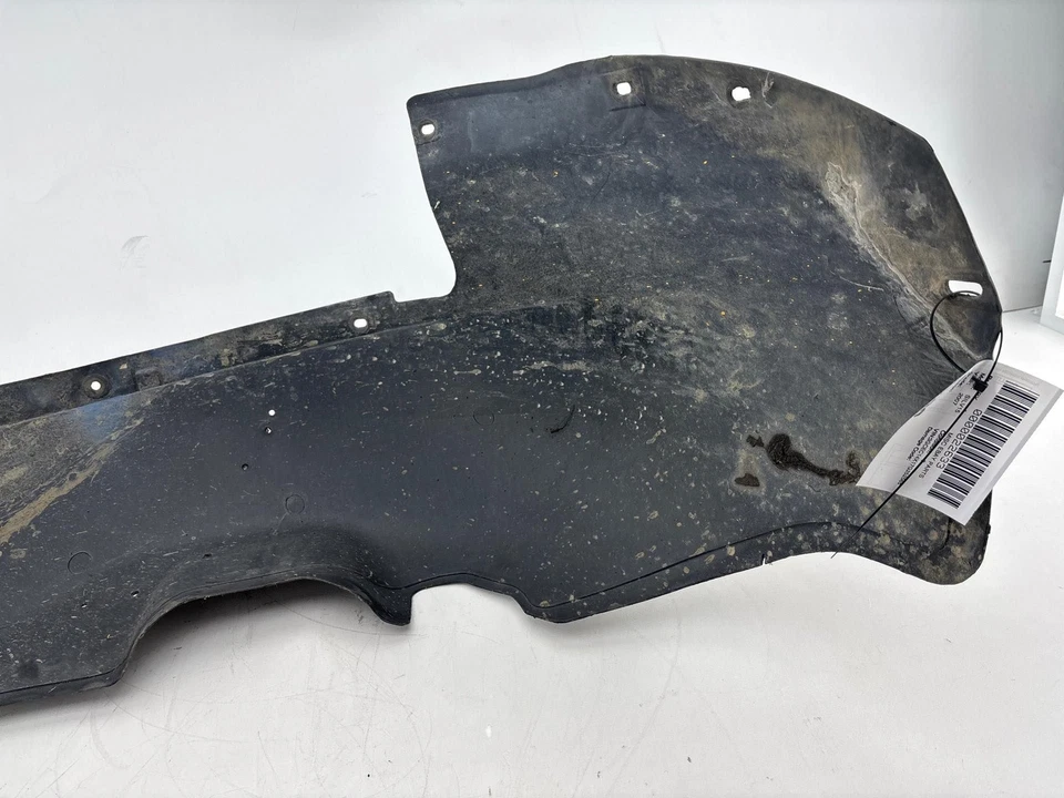 2004-2007 Chevrolet Silverado 1500 Front Left Inner Fender Liner OEM - Image 3 of 4