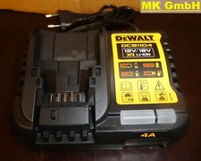 Dewalt DCB 1104 Akku-Schnellladegerät 12/18V, 230V, DCB1104