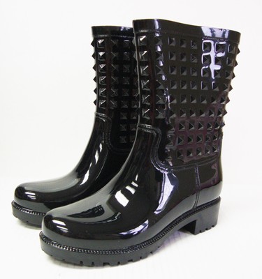 betsey johnson rain boots