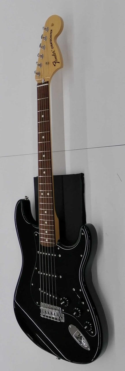 Fender Stratocaster ブラック 1979 BLACK Fender Stratocaster with original hard case | eBay