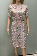Vintage 80s ladies short sleeve floral tea day dress fit size 10