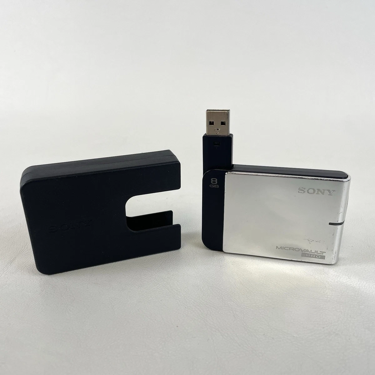 Sony Scheda Di Memoria MicroSD 8GB – Classe 4 Con Adattatore, Per Telefoni, Fotocamere E Cornici Digitali