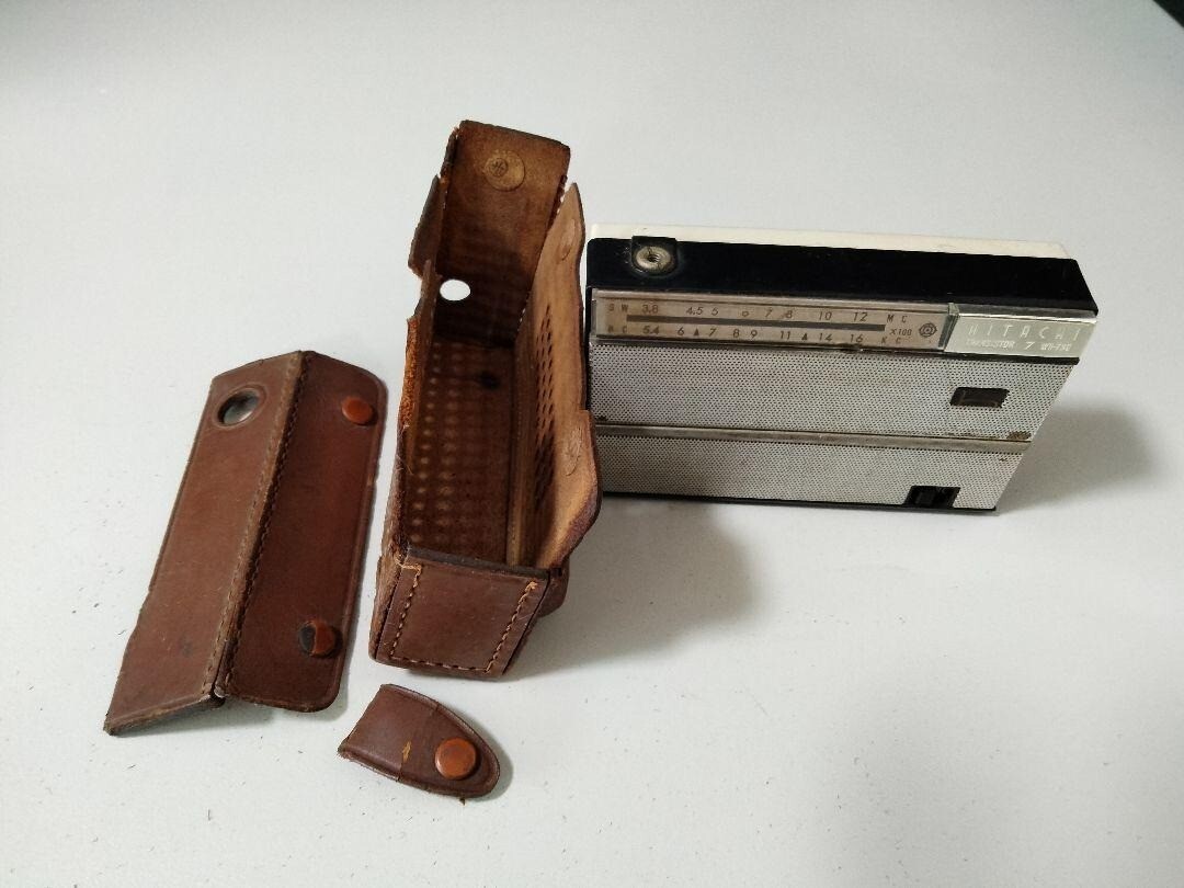 希少 HITACHI トランジスタラジオ WH-730 HITACHI WH-730 Transistor Radio SW/BC Receiver w/Cover