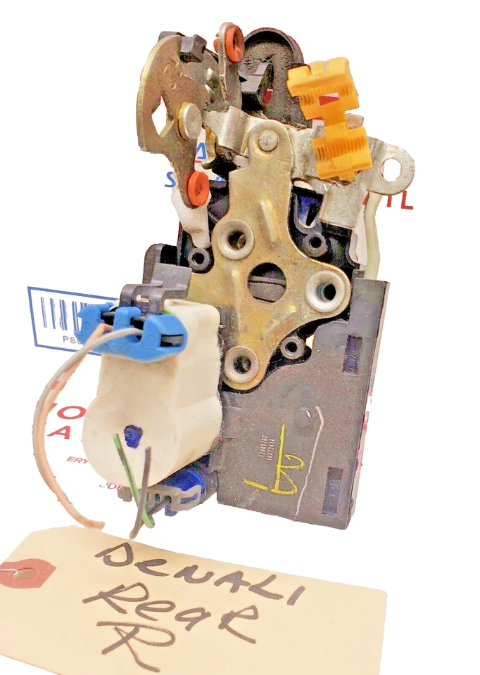 2001–2006 GMC Yukon / Yukon Denali / Chevy Tahoe / Cadillac Escalade Rear Right - Image 3 of 4