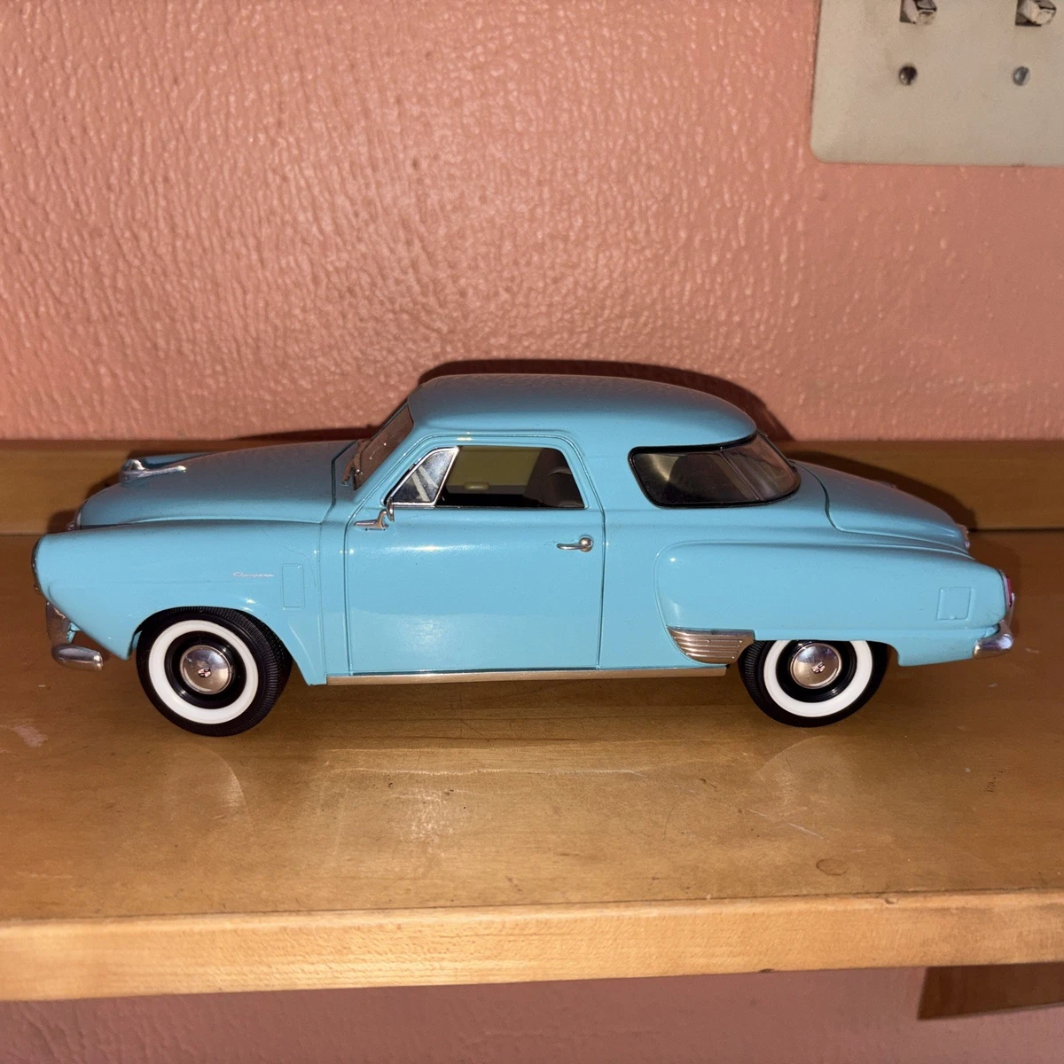 Road Signature Studebaker 1:18 Scale Diecast Cars, Trucks & Vans