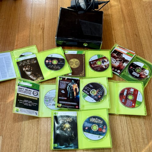 Microsoft Xbox 360 S Console Bundle 8 Games 1 Wireless Controller 320GB - Picture 10 of 10
