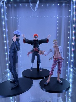 Prize Figure Lot