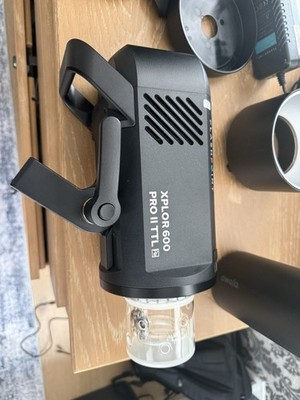 Flashpoint XPLOR 600PRO II TTL R2 600ws 2.4GHz Battery-Powered All-In-One Outdoo