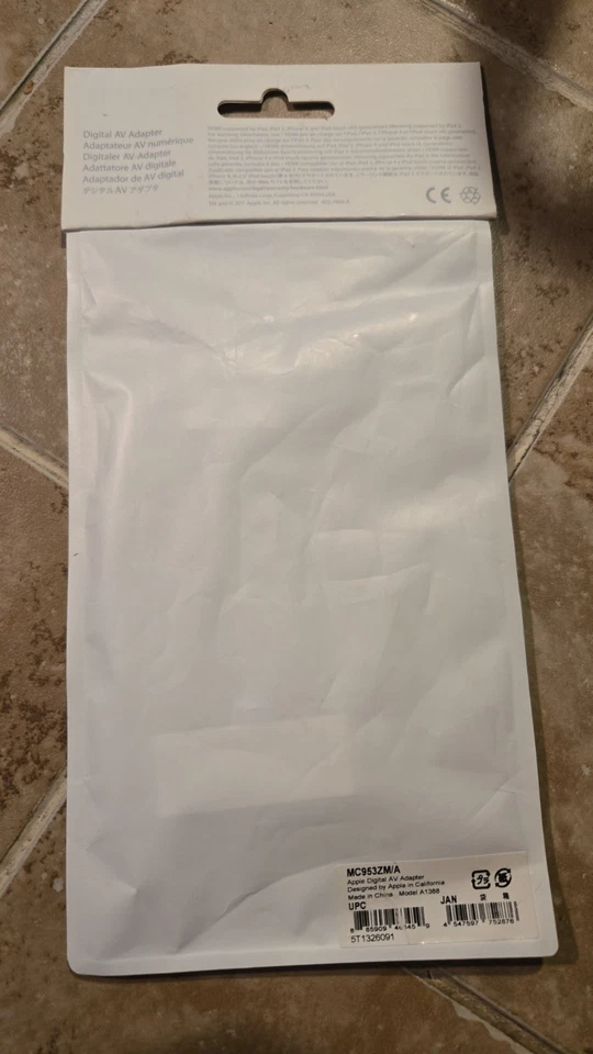 Apple Digital AV Adapter ~ 30 Pin ~ HDMI support ~ MC953ZM/A - Image 2 of 2